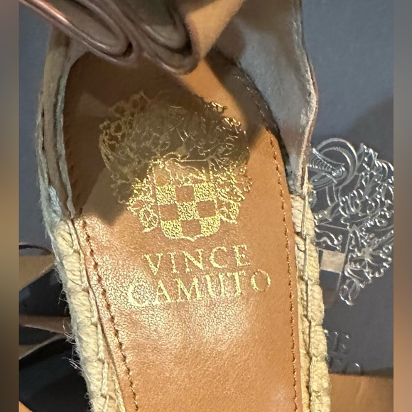 Brand New Vince Camuto Tan summer shoes size 8.5M. New - Picture 5 of 9